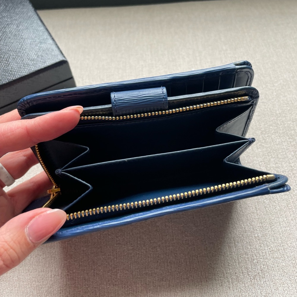 Prada Wallet - Picture 2 of 5